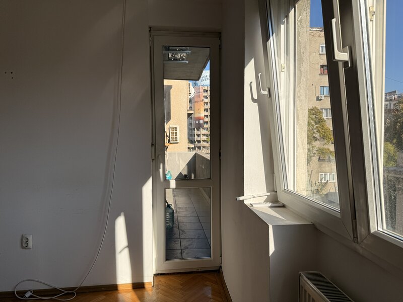 Piata Amzei Eleganta Interbelica in Inima Bucurestiului 5 Camere