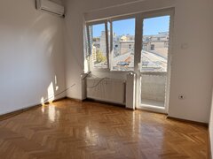 Piata Amzei Eleganta Interbelica in Inima Bucurestiului 5 Camere